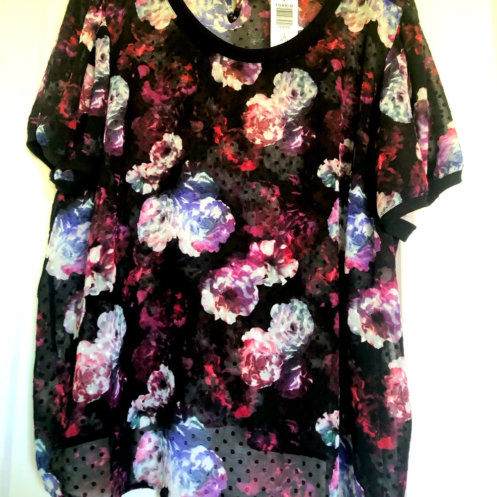 Torrid Size 3 light floral short sleeve shirt